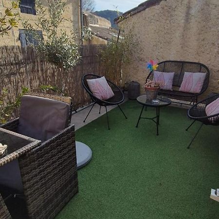 Proche D'Uzes La Terrasse Du Soleil Levant Collias Exterior photo